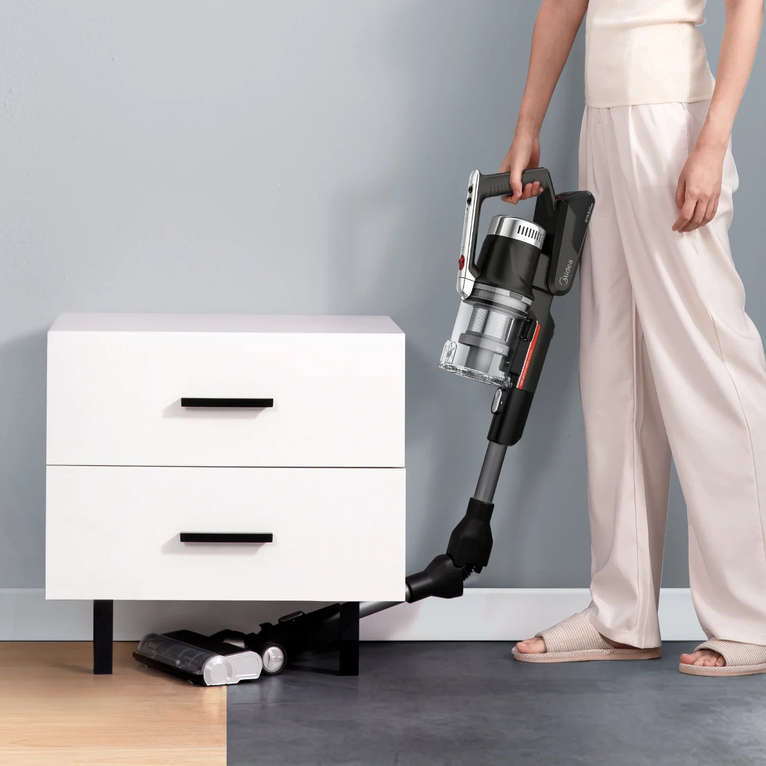 Midea Bendable Cordless Vacuum